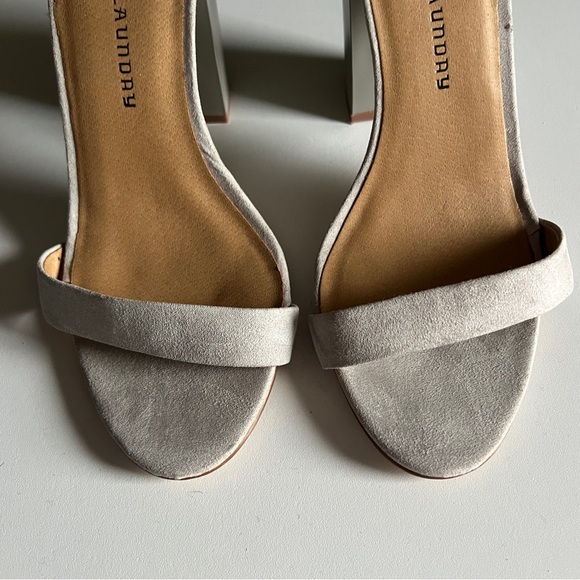 Chinese Laundry Suede High Heels Sea Breeze - Picture 3 of 10